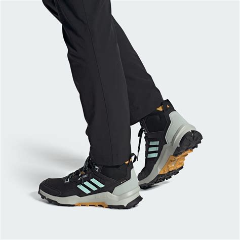 adidas terrex gore tex mid